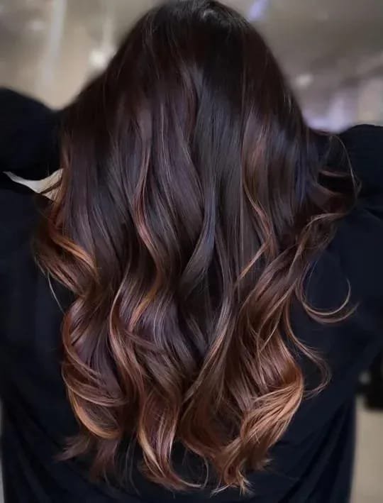 Women’s precision haircut and styling